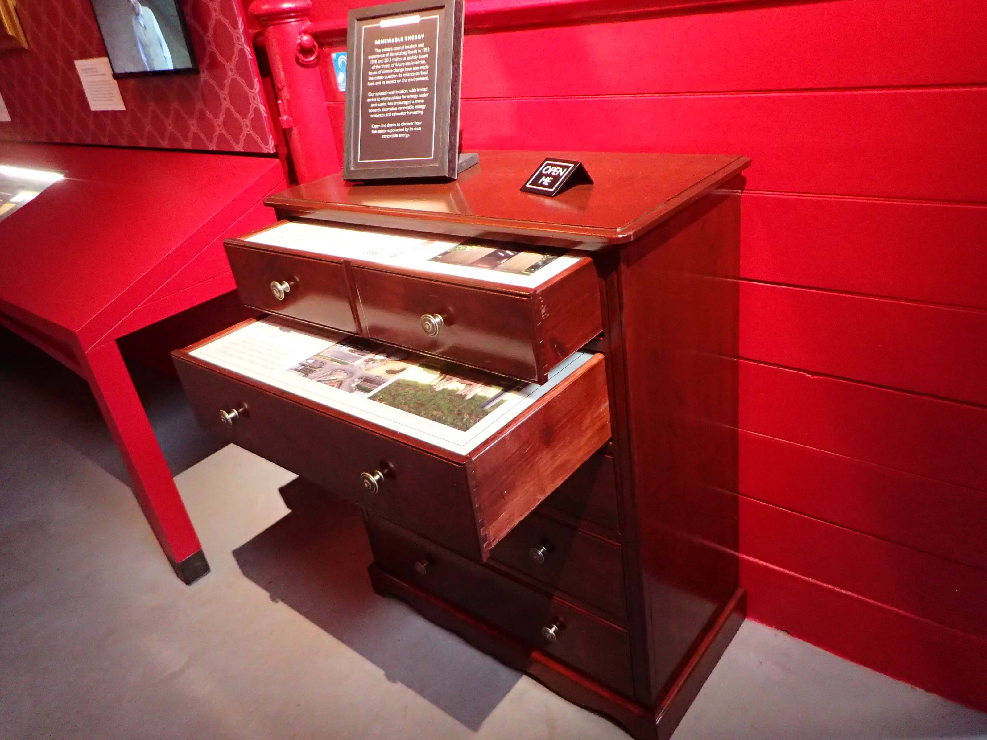 Soanes Signs of Norwich - Specialist Timber Signage - Work Example 26